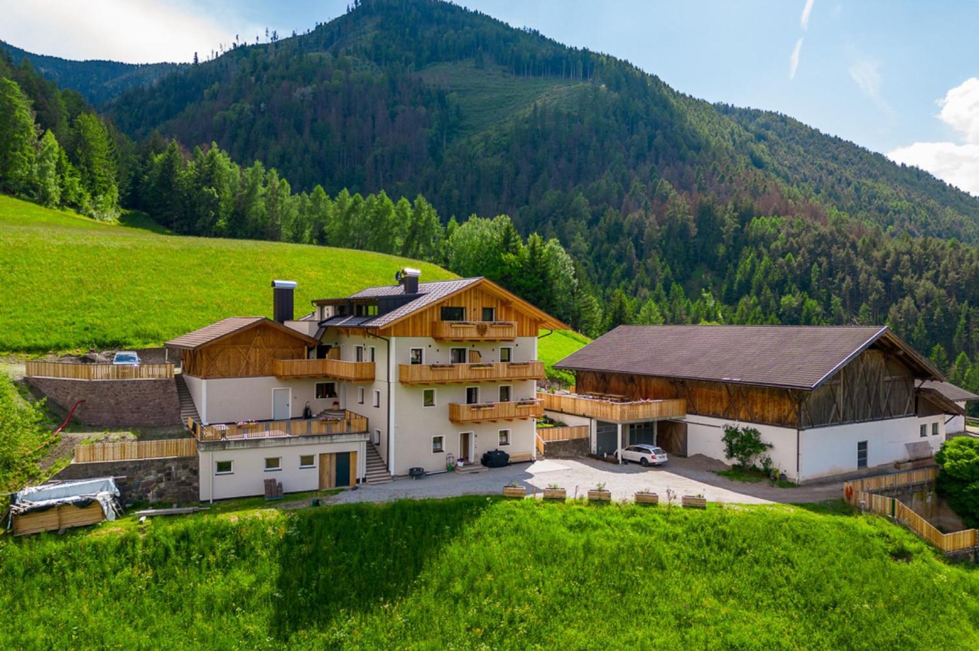 Planerhof Apartment Edelweiss Funes  Exteriér fotografie